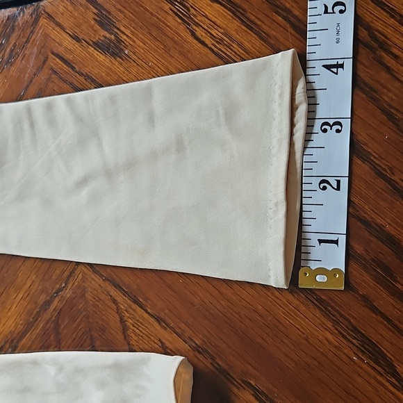 Vintage Cream Nylon 14-Inch Ladies Gloves, Size 6.5 - Picture 16 of 16